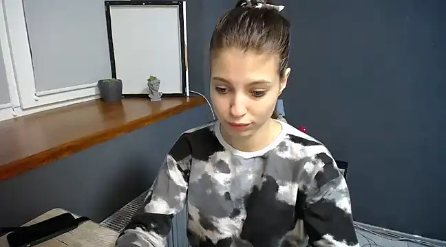 felicity gold online show from February 1, 2025, 7:36 am