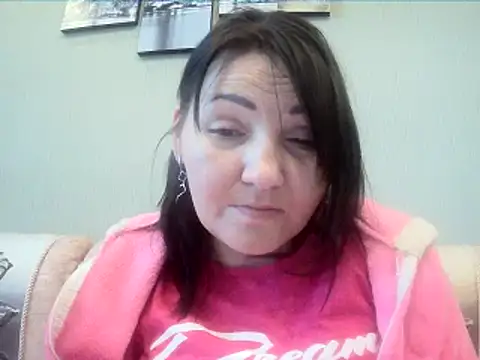 Snapshot of ClaireSunset chatting on May 23, 2026, 5:28 pm ClaireSunset online show from May 23, 2026, 5:28 pm