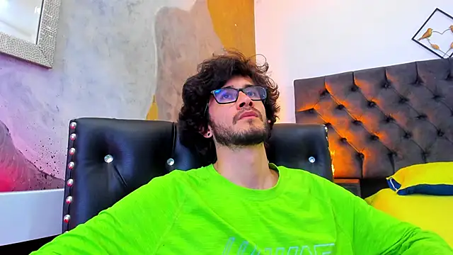 Loggan donnelly online show from December 19, 2024, 2:56 am