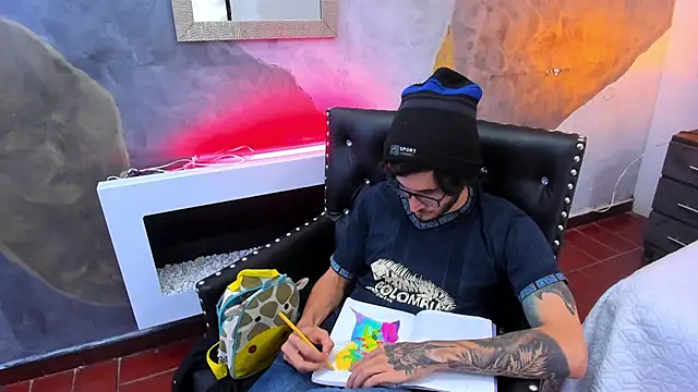 Loggan donnelly online show from December 24, 2024, 9:44 pm