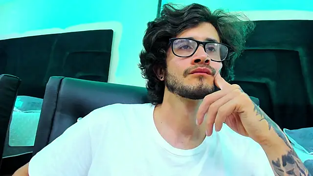 Loggan donnelly online show from January 18, 2025, 12:13 am