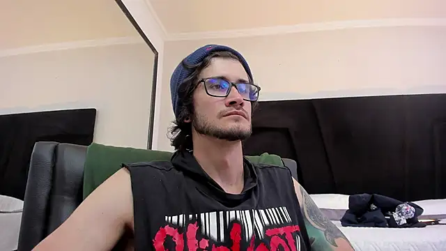 Loggan donnelly online show from January 27, 2025, 2:42 am