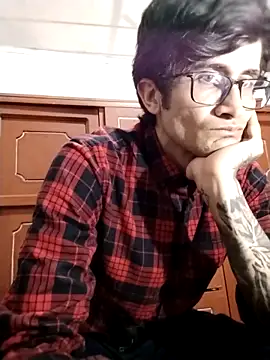 Loggan donnelly online show from March 31, 2026, 9:59 pm