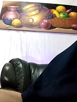 Loggan donnelly online show from April 22, 2026, 1:41 am