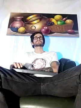 Loggan donnelly online show from April 23, 2026, 4:35 am