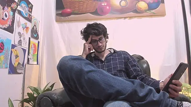 Snapshot of Loggan_donnelly chatting on April 30, 2026, 7:31 pm Loggan donnelly online show from April 30, 2026, 7:31 pm
