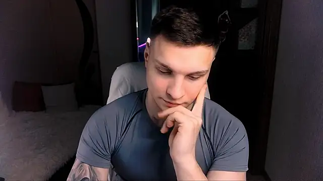 handsome guy01 online show from December 28, 2024, 6:49 am