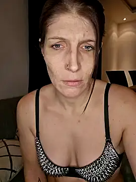 Lenchen  online show from January 2, 2025, 9:50 pm