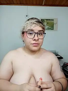 amalia love online show from November 9, 2025, 6:01 am