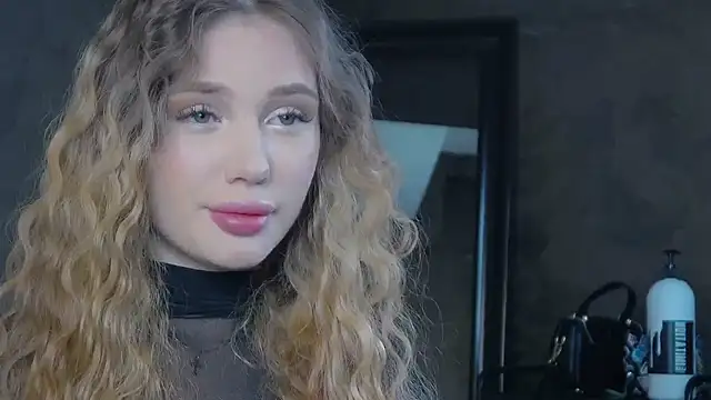 ViolaFlirt online show from February 7, 2025, 4:59 am