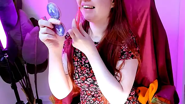 Snapshot of CarolGiggly chatting on May 29, 2026, 4:38 pm CarolGiggly online show from May 29, 2026, 4:38 pm