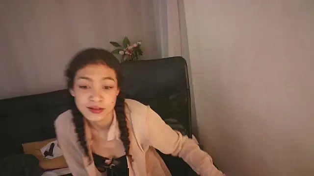 Snapshot of Aurora_ath chatting on December 17, 2024, 7:07 am Aurora ath online show from December 17, 2024, 7:07 am