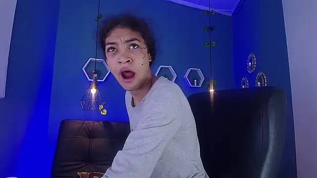 Snapshot of Aurora_ath chatting on February 1, 2026, 12:59 pm Aurora ath online show from February 1, 2026, 12:59 pm