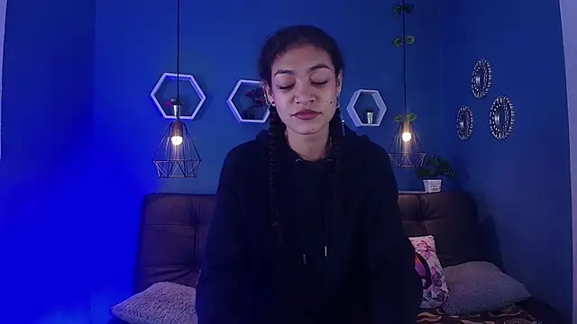 Snapshot of Aurora_ath chatting on February 13, 2026, 7:32 pm Aurora ath online show from February 13, 2026, 7:32 pm