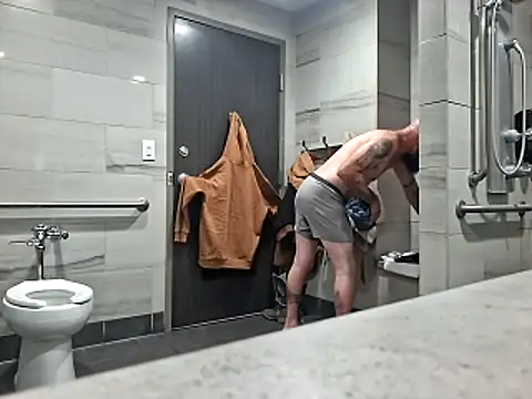 Cantufamily1979 online show from October 30, 2025, 5:42 am