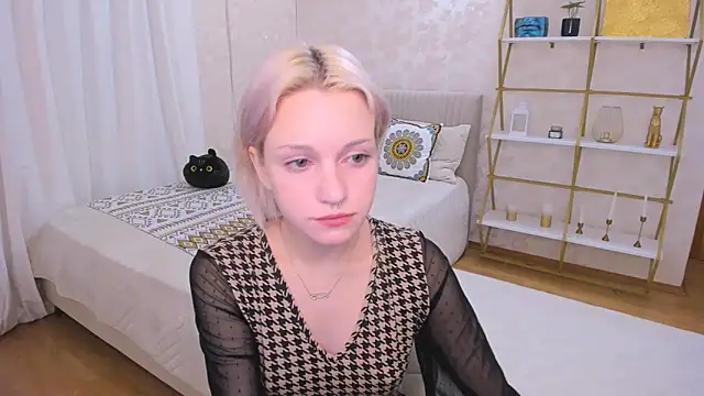 VelvetVixen155 online show from December 11, 2024, 4:18 am