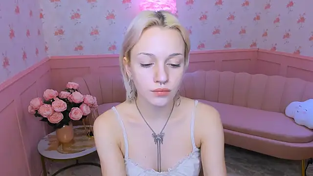 VelvetVixen155 online show from December 13, 2024, 3:16 am