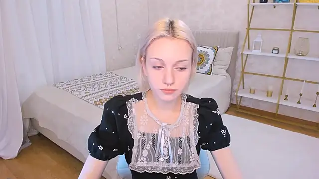 VelvetVixen155 online show from December 14, 2024, 3:18 am