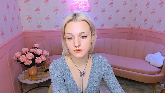 VelvetVixen155 online show from December 16, 2024, 3:19 am