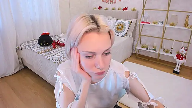 VelvetVixen155 online show from December 23, 2024, 7:38 am