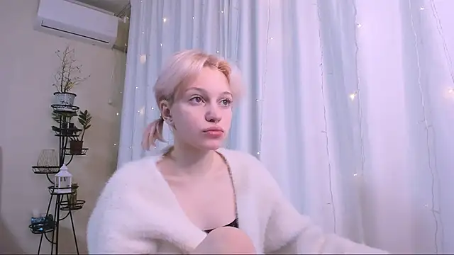 VelvetVixen155 online show from January 24, 2025, 3:22 am