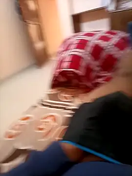 RRahullove69 online show from November 16, 2025, 4:07 am