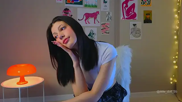 EvaAlson online show from March 19, 2025, 12:23 pm