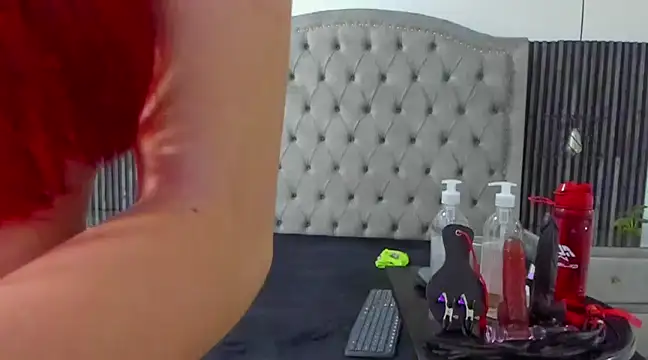 danna flame online show from March 6, 2025, 8:08 am