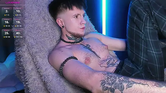 Badrabbitt  online show from December 10, 2024, 6:38 pm