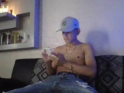 oiram27 online show from December 16, 2025, 9:20 pm