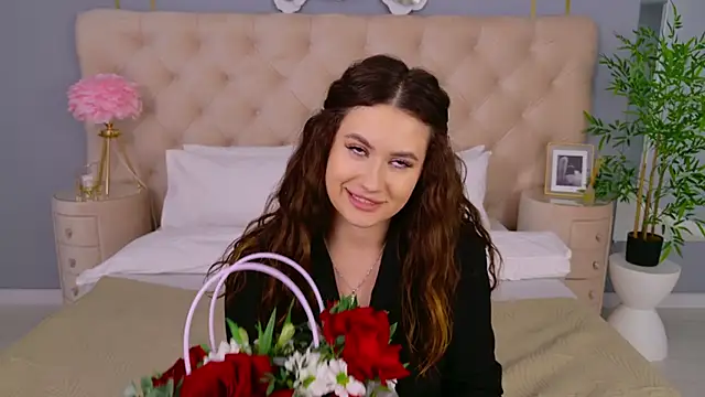 milaleoneli online show from March 10, 2025, 6:45 pm