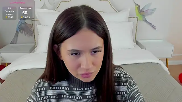 milaleoneli online show from February 12, 2026, 3:18 pm