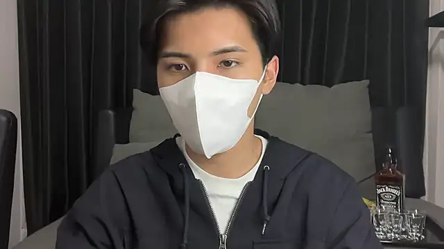 Lio kun online show from April 18, 2026, 1:04 pm