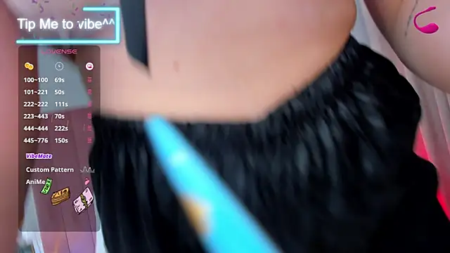 Mayzzie online show from September 12, 2025, 7:25 pm