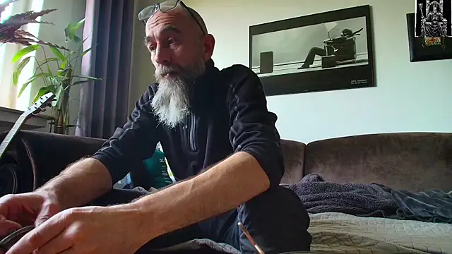 Kingsscepter online show from February 25, 2025, 1:17 pm