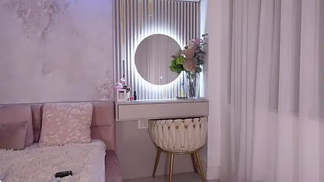 JullyBlair online show from February 2, 2025, 5:42 am