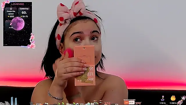 AveryWillow online show from February 5, 2025, 12:38 pm