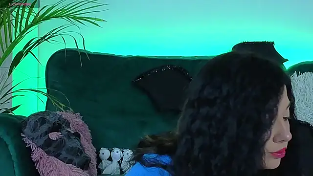 AveryWillow online show from October 25, 2025, 3:14 am