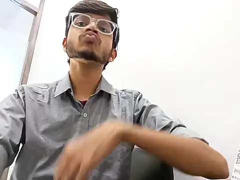 skinnyyyyyyyyy online show from February 18, 2025, 8:27 am