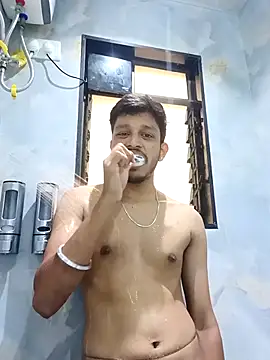 skinnyyyyyyyyy online show from October 8, 2025, 4:32 am