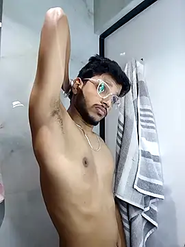 skinnyyyyyyyyy online show from October 13, 2025, 4:34 am