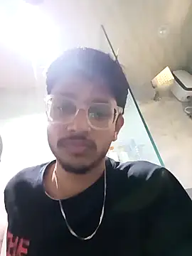 skinnyyyyyyyyy online show from November 4, 2025, 4:44 am