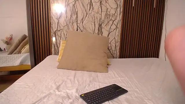 MartinaGuzmann online show from March 9, 2025, 7:56 am