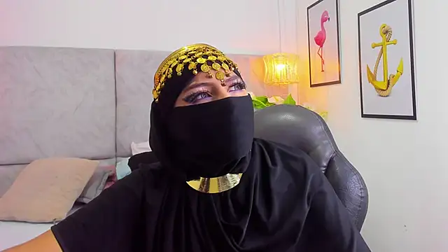 naomiii   online show from October 21, 2025, 11:55 am