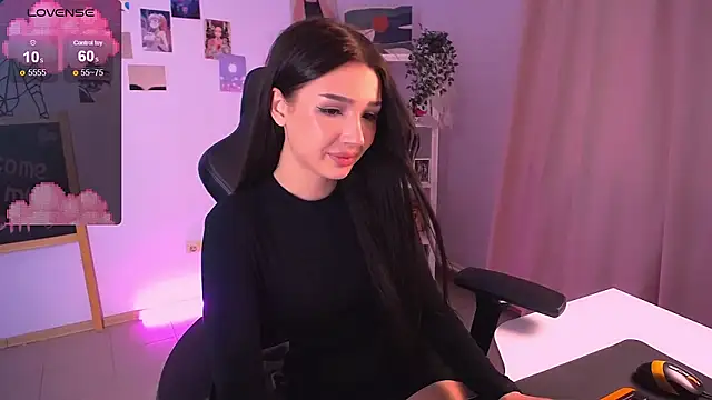 EmmaKeam online show from December 4, 2024, 6:44 am