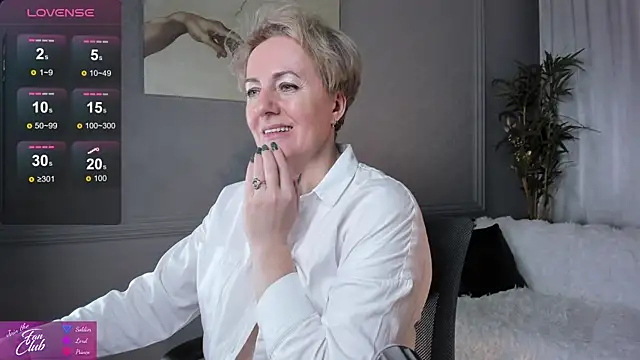 Nika Smit online show from February 1, 2025, 8:18 am