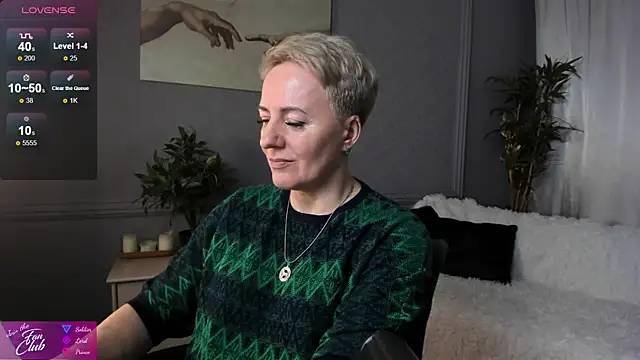 Nika Smit online show from March 3, 2025, 2:26 pm