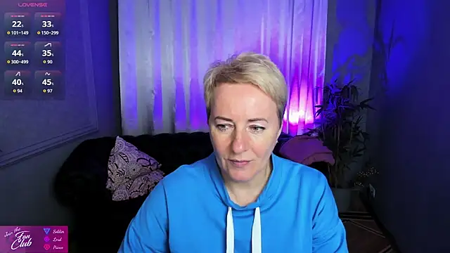 Nika Smit online show from September 13, 2025, 5:18 am