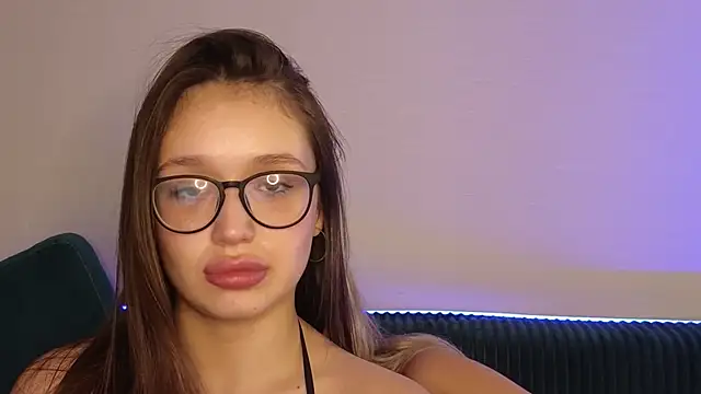 Megan Kira online show from February 20, 2025, 6:06 am