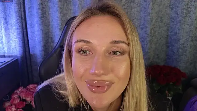 Megan Kira online show from March 9, 2026, 4:33 pm